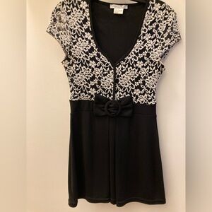 Black & White Lace Accent Empire-waist top